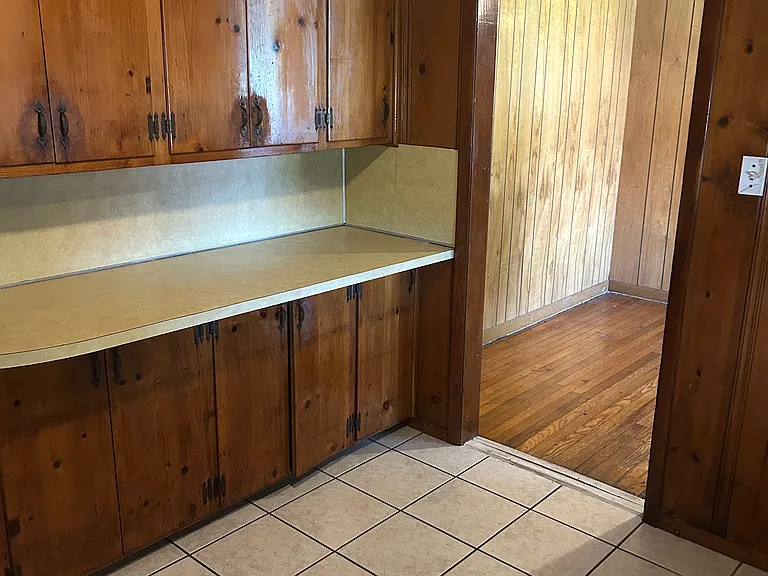 3327 Forrest Ave — Photo 3