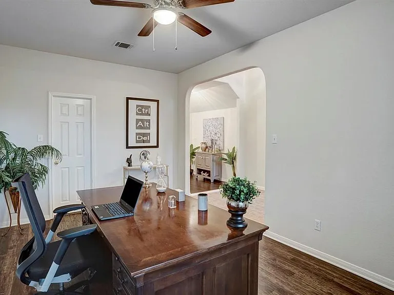 16523 McCormick Dr — Photo 3