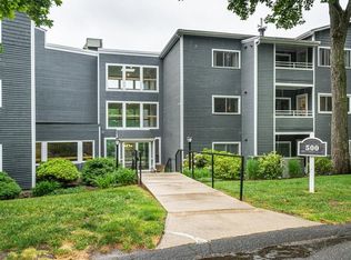 500 Colonial Dr UNIT 103, Ipswich, MA 01938