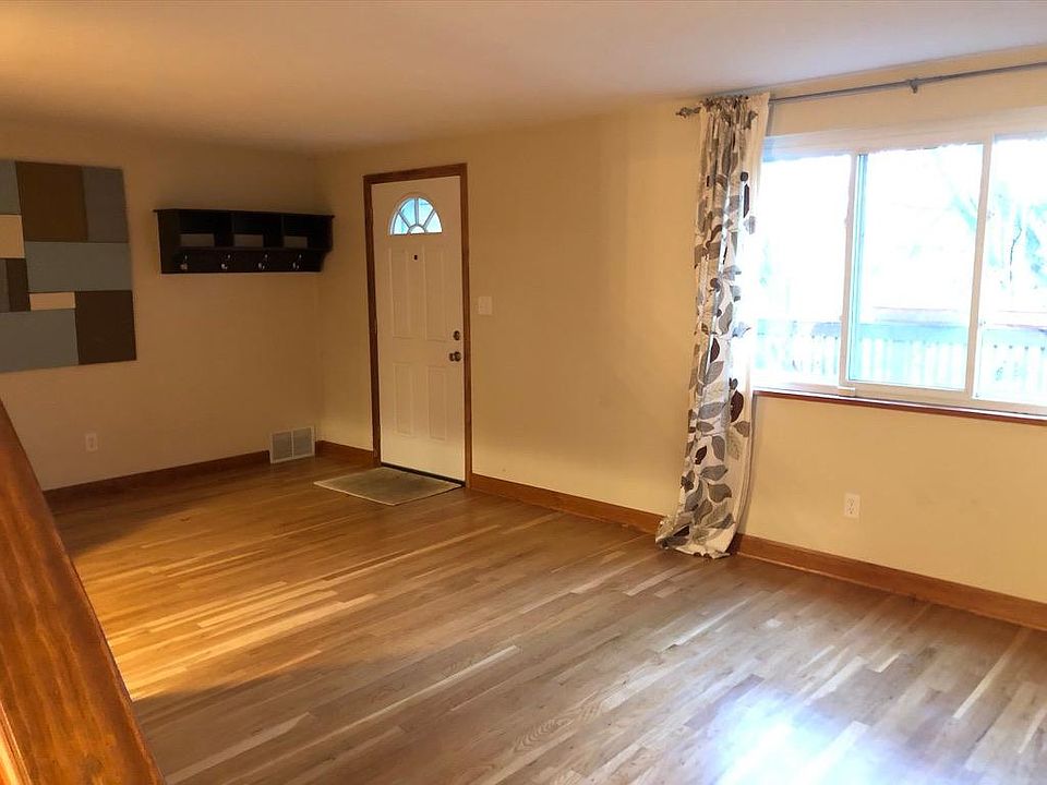 Front family/living room