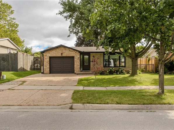 3128 Centennial Dr, Burlington, ON L7M 1B9