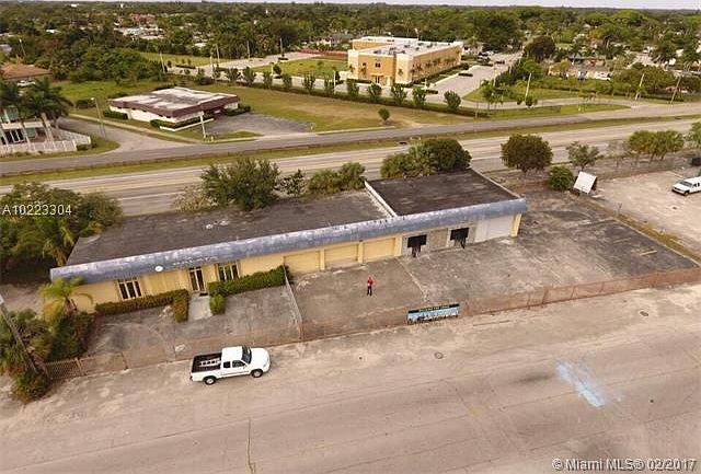 2nd image of 916 N Flagler Ave