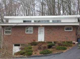 118 Rockwell St, Norwich, CT 06360