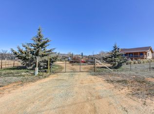 17600 E Old Cherry Rd, Dewey, AZ 86327