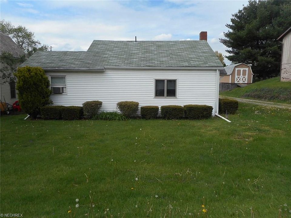 1st image of 215 W Wills Ave