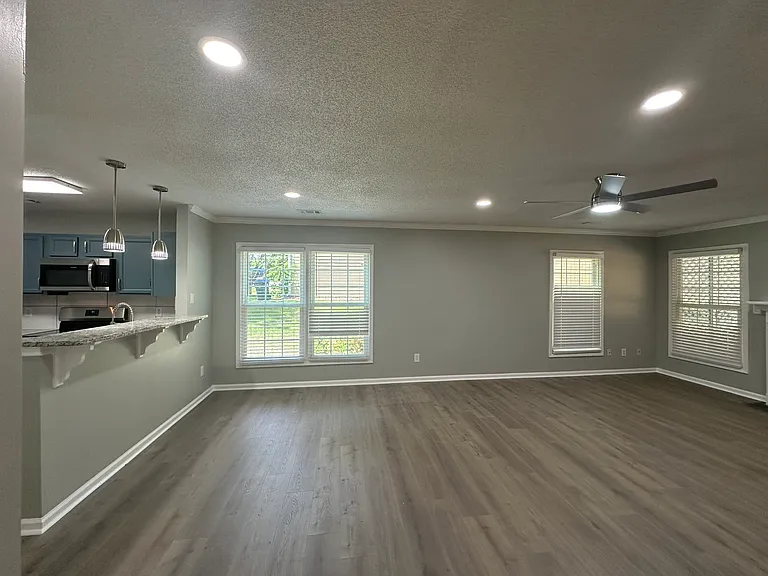 1260 Warsaw Rd #1 — Photo 21