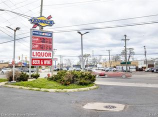 29004 Groesbeck Hwy, Roseville, MI 48066