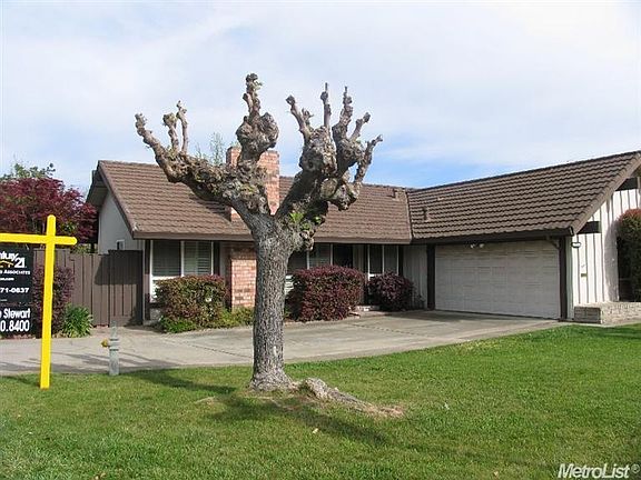 2nd image of 7790 Guenivere Way