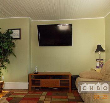 Wall mounted 47 inch with digi