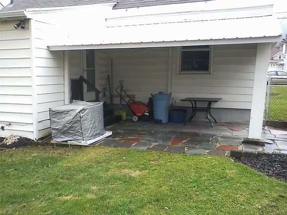 3rd image of 111 Arnts Pl