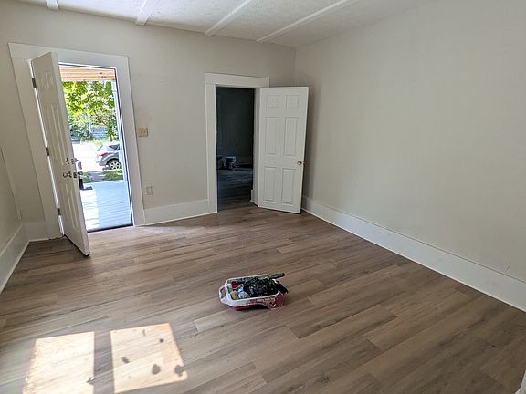 2nd image of 1416 Minnesota Ave