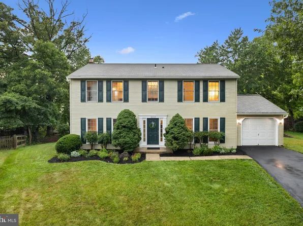 18725 Capella Ln, Gaithersburg, MD 20877