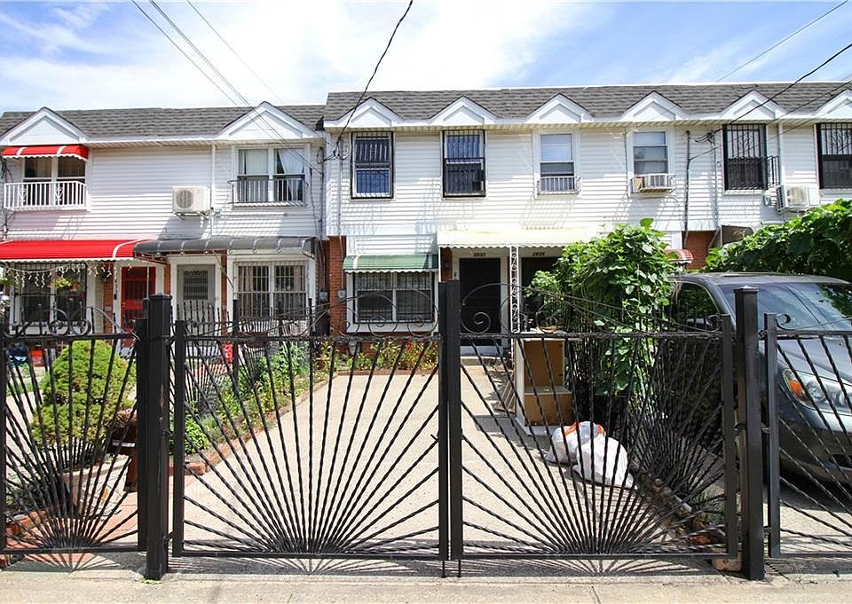 1st image of 2837 W 27th St