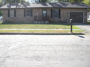 141 Rustic Dr, Circleville, OH 43113