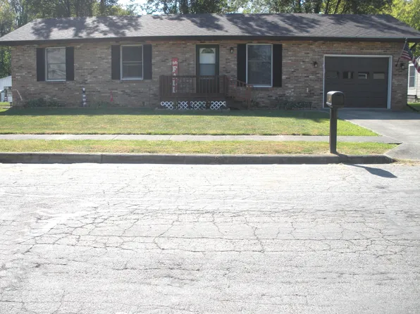 141 Rustic Dr, Circleville, OH 43113