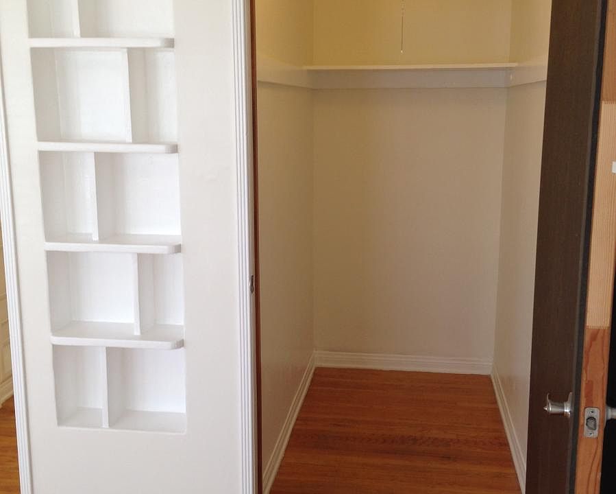 Bonus room/closet & cubby