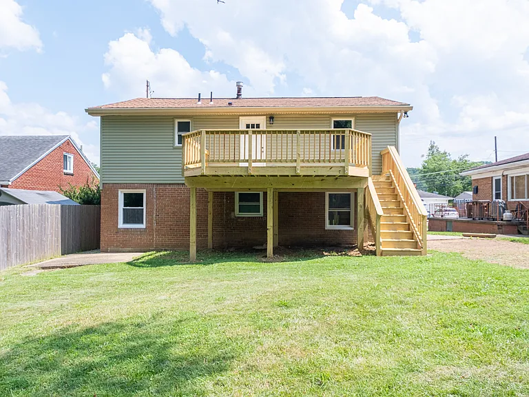 734 Millers Run Rd — Photo 18