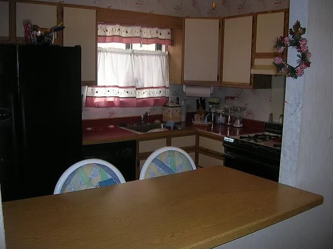 Kitchen with nook