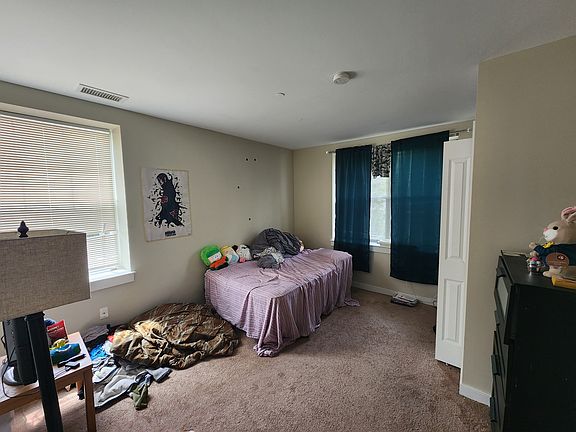 4th image of 18 Pond St #2