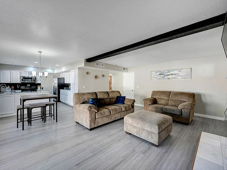 2247 Marlboro Dr — Photo 46