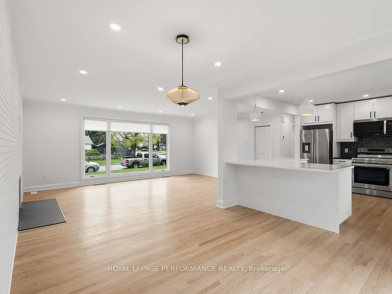 180 Roger Rd — Photo 32