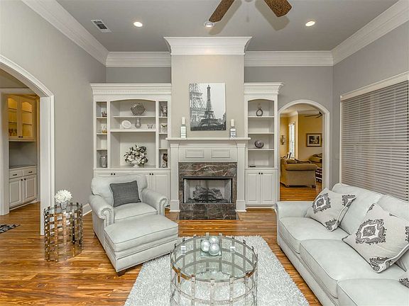 5th image of 107 Bienville Dr