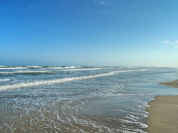 4th image of 3938 Surfside Blvd Unit 3210