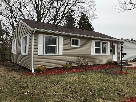 2nd image of 1212 Canterbury Dr