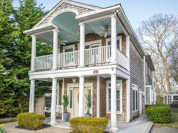 37 Wylde Road, Mount Sinai, NY 11766