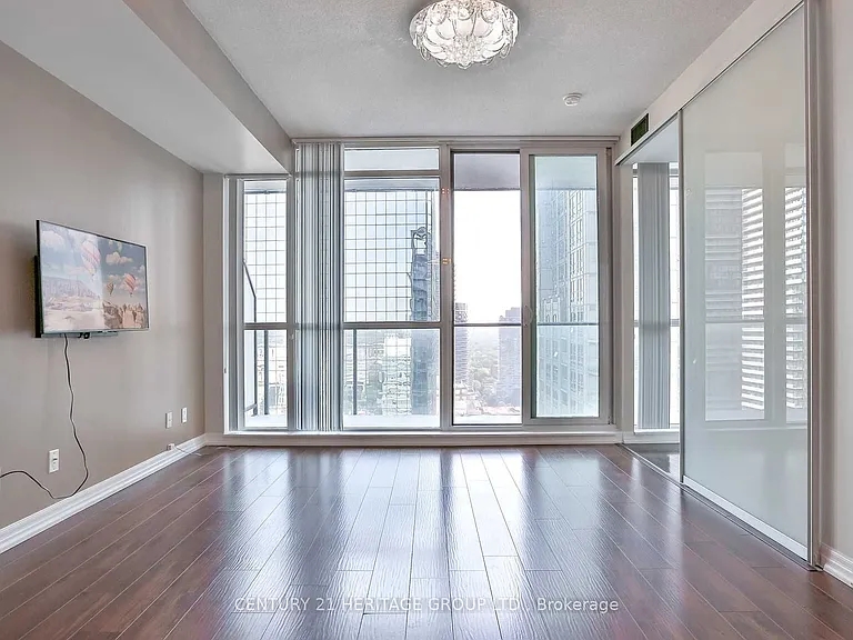 770 Bay St #Penthouse 603 — Photo 21