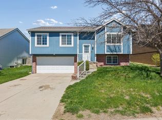 18742 V St, Omaha, NE 68135