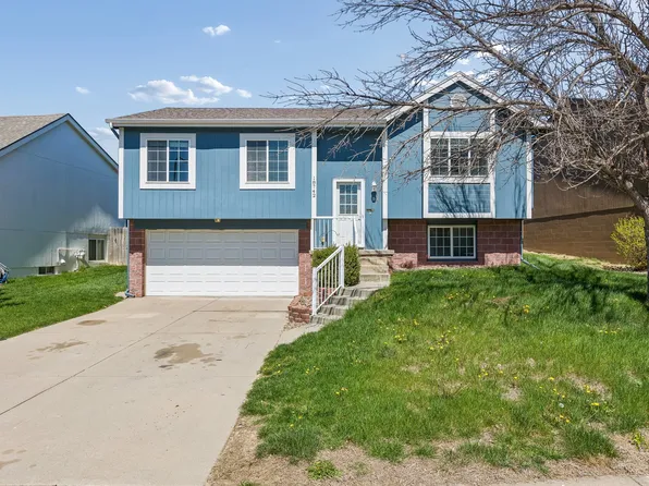 18742 V St, Omaha, NE 68135