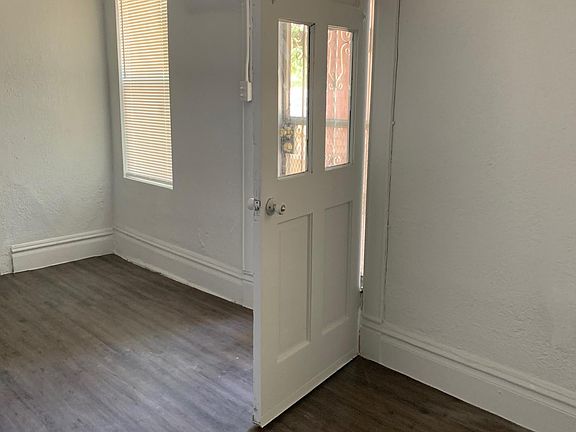 2nd image of 3029 Pera Ave #B