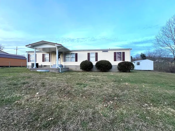 112 Tackett Ct, Glen Daniel, WV 25844
