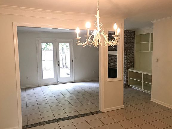 4th image of 326 Westfield Dr