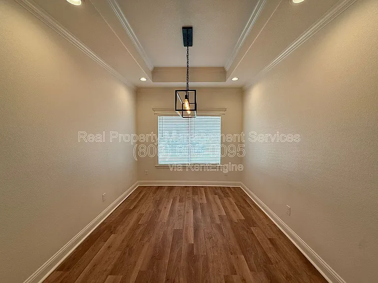 7621 54th St — Photo 5
