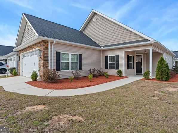 145 Fairway Oaks Dr, Perry, GA 31069