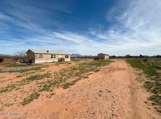 9554 E Valley Verde Trl, Hereford, AZ 85615