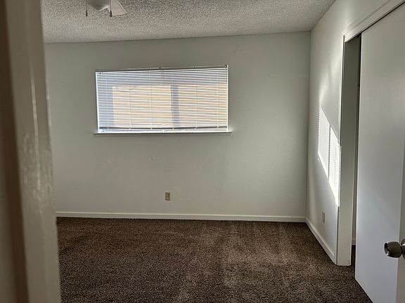5th image of 1009 N Brown St