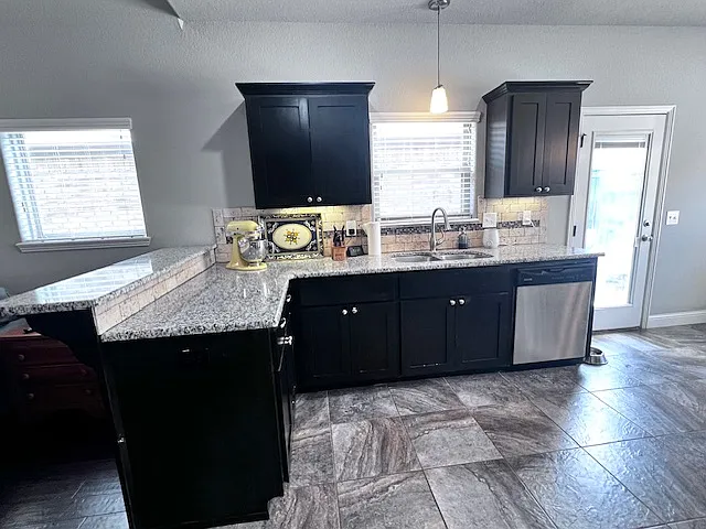 3201 SW Stoneway Ave — Photo 5