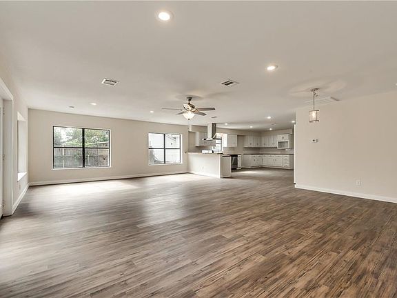 5th image of 2908 Glenda Ave