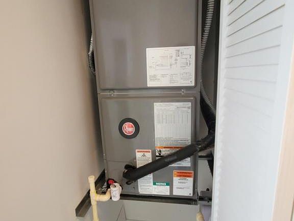 5th image of 6001 W Flagler St APT 302