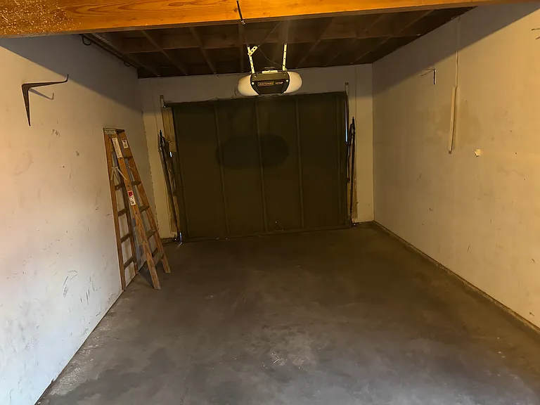 5060 Village Dr — Photo 10