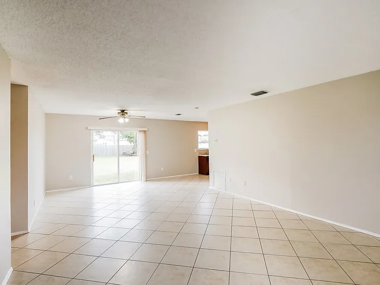 2913 SE Ironton Ave — Photo 4