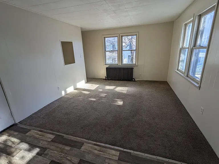 501 W Adams St #3 — Photo 1