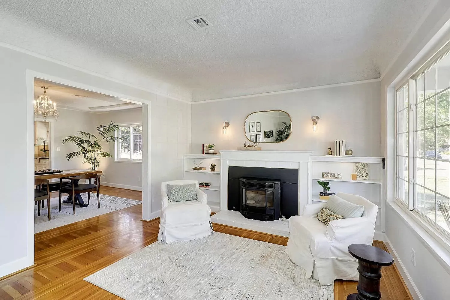 2 bed, 1200 sqft, $2,449 — Photo 3