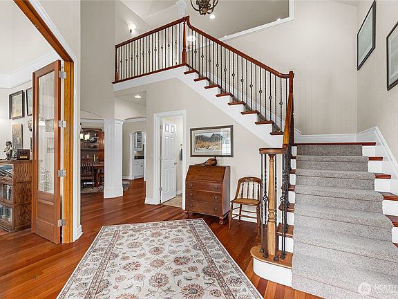 4th image of 3728 Kinsale Lane SE