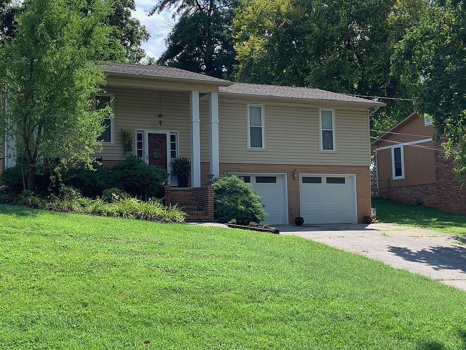 1st image of 817 Brentwood Dr