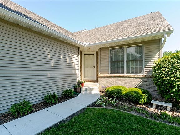 2nd image of 107 N Blair Dr APT 3