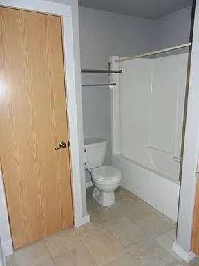 Hallway Bathroom/Linen Closet